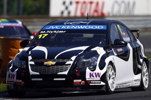 Tom Coronel de pineut: gridstraf en €4000,- boete, Nykjaer nieuwe polesitter + UITSLAG